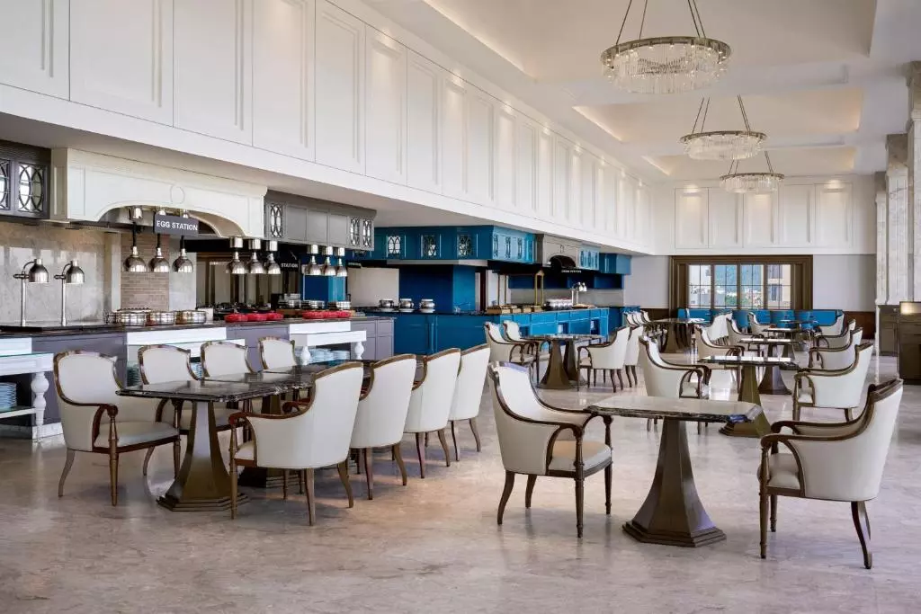 کافه هتل فور پوینتس بای شرایتون دانانگ